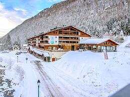 Apartment in Savoyard Mountain Village
