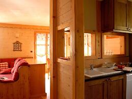 Chalet With Fireplace in Alpe D'huez