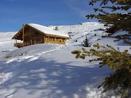 Chalet With Fireplace in Alpe D'huez