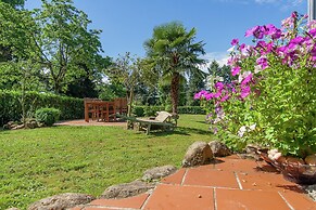 Romantic Cottage With Shared Swimming Pool