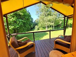 Romantic Cottage With Shared Swimming Pool