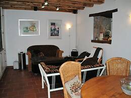 Romantic Cottage With Shared Swimming Pool