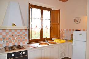 Holiday Home With Pool in Stabbia
