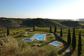 Holiday Home With Pool in Stabbia
