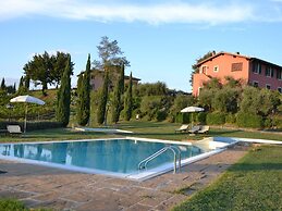 Holiday Home With Pool in Stabbia