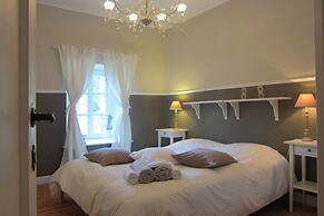 Delightful Castle in Bastogne With Bubble Bath
