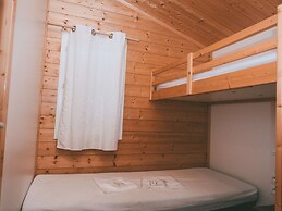 Chalet With Dishwasher on a Hill