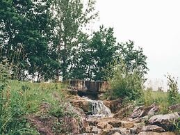 Chalet With Dishwasher on a Hill