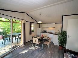 Chalet With Dishwasher on a Hill