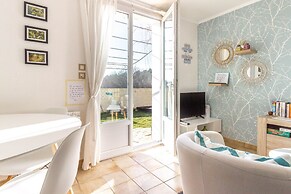 Attractive Holiday Home With Shared Pool in the Luberon