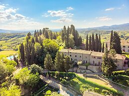Attractive Apartment in Typical Tuscan Style