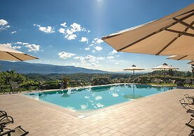 Attractive Apartment in Typical Tuscan Style