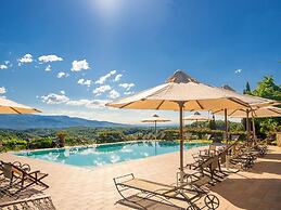 Attractive Apartment in Typical Tuscan Style