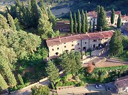 Attractive Apartment in Typical Tuscan Style