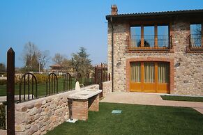 Apartment in Lazise With Communal Pool