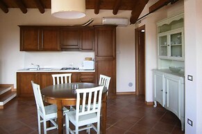 Apartment in Lazise With Communal Pool