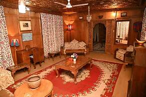 Kings Houseboats