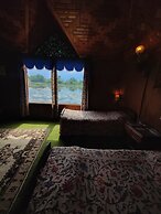 Kings Houseboats