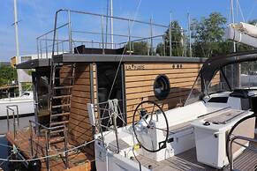 Houseboat Leni, Flensburg