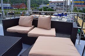 Houseboat Leni, Flensburg