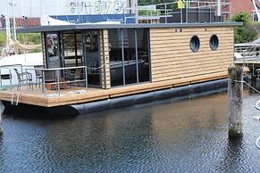 Houseboat Leni, Flensburg