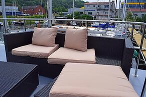 Houseboat Leni, Flensburg