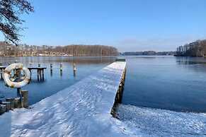 Lovely Holiday Home in Dummer Near Lake