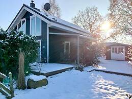 Lovely Holiday Home in Dummer Near Lake
