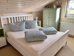 Lovely Holiday Home in Dummer Near Lake