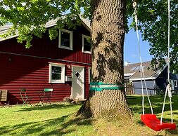 Lovely Holiday Home in Dummer Near Lake