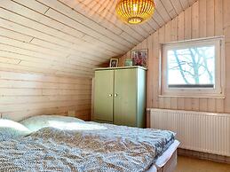 Lovely Holiday Home in Dummer Near Lake