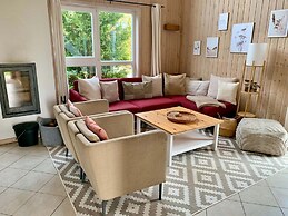 Lovely Holiday Home in Dummer Near Lake