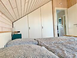 Lovely Holiday Home in Dummer Near Lake