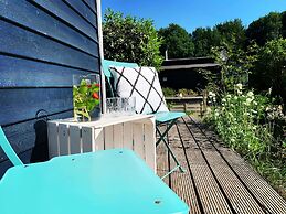 Lovely Holiday Home in Dummer Near Lake