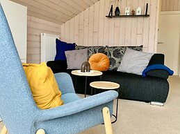 Lovely Holiday Home in Dummer Near Lake