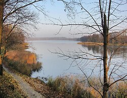 Apartment Right on the Lake, Ryn