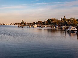 Houseboat in Ribnitz-damgarten