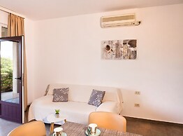 Splendid Beachfront Medveja Apartments
