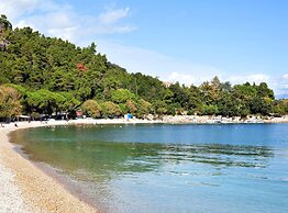 Splendid Beachfront Medveja Apartments