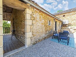 Tranquil Holiday Home in Soturac With Pool
