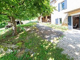 Tranquil Holiday Home in Soturac With Pool