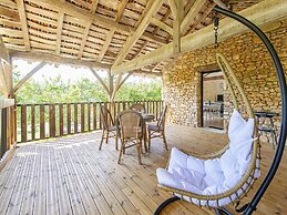 Tranquil Holiday Home in Soturac With Pool