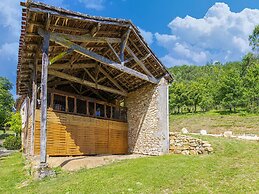 Tranquil Holiday Home in Soturac With Pool