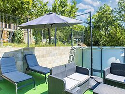 Tranquil Holiday Home in Soturac With Pool