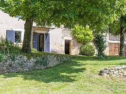Tranquil Holiday Home in Soturac With Pool