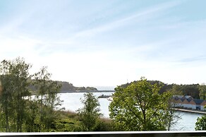 Apartment Overlooking the River, Sauna, Dziwnow