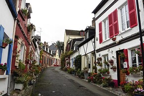 Semi-detached House, Rieux