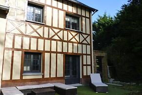 Semi-detached House, Rieux