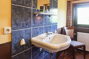 Atmospheric Holiday Home in Durbuy With Sauna
