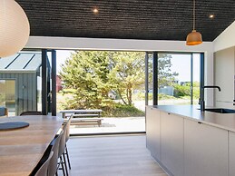 5 Star Holiday Home in Romo